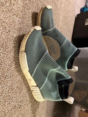 Adidas slip-on knit boosts